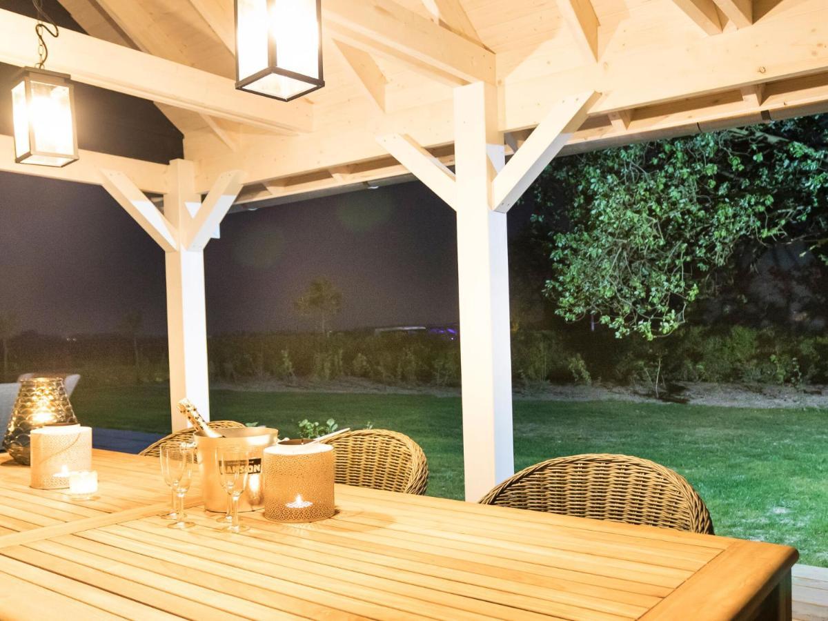 Rustic Holiday Home In Wissenkerke With Garden Ngoại thất bức ảnh